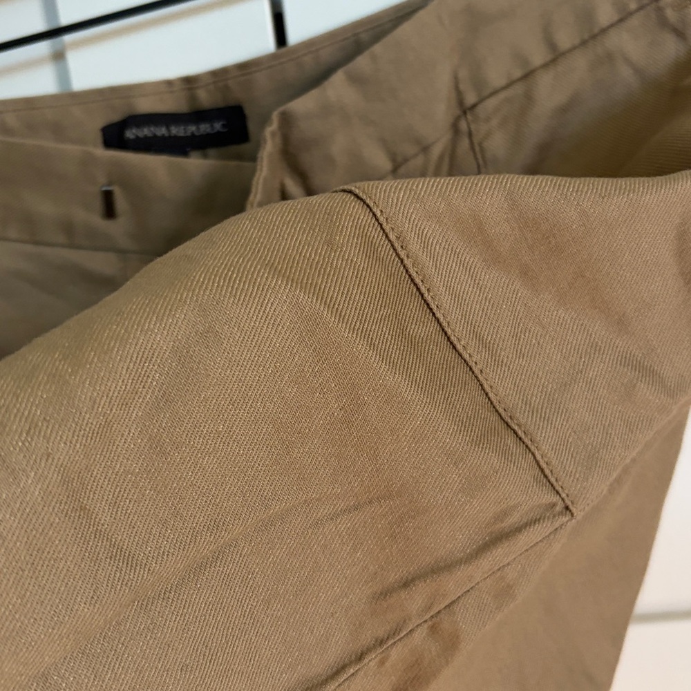 Banana Republic Tan Women's Shorts - Picture 4 of 8